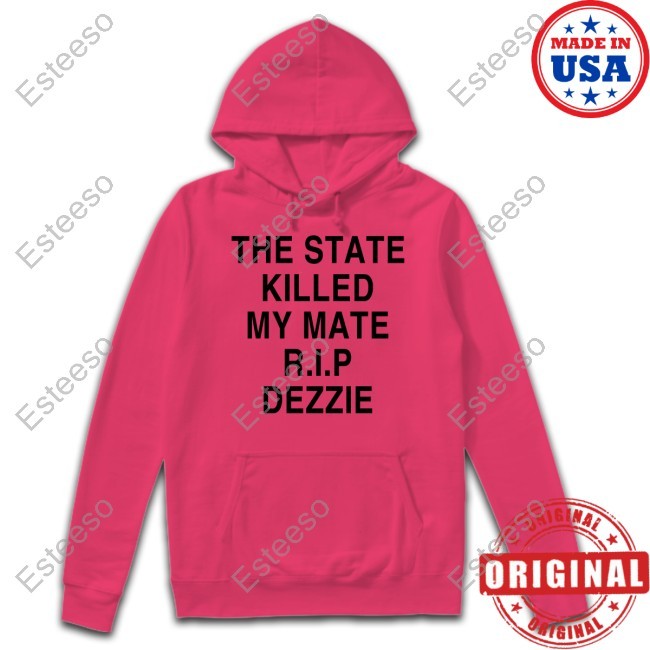 Ricky Tomlinson Wearing The State Killed My Mate R.I.P Dezzie Tee Shirt